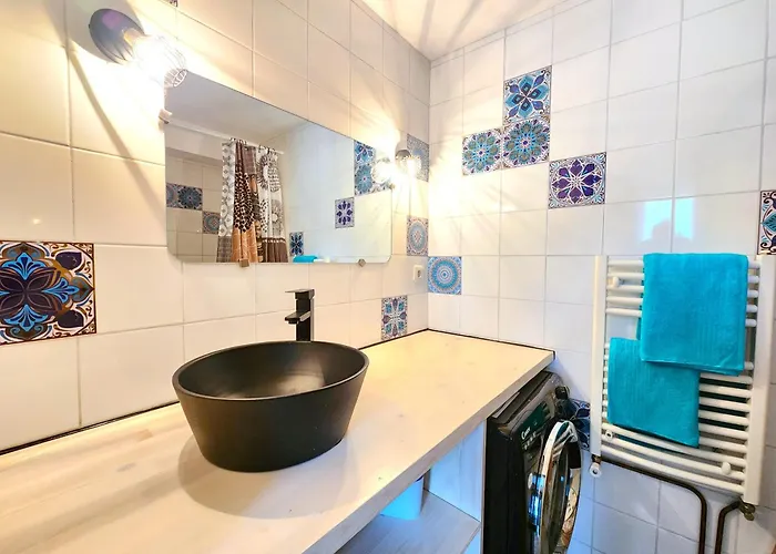 L 'eco De La Riviere ליבורן