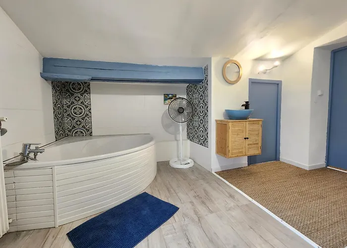 L 'eco De La Riviere ליבורן